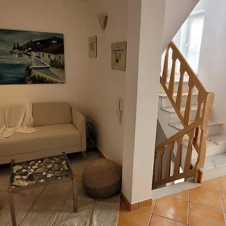 Seaside Gem, 3 Ensuites, & Town Centre Nazare